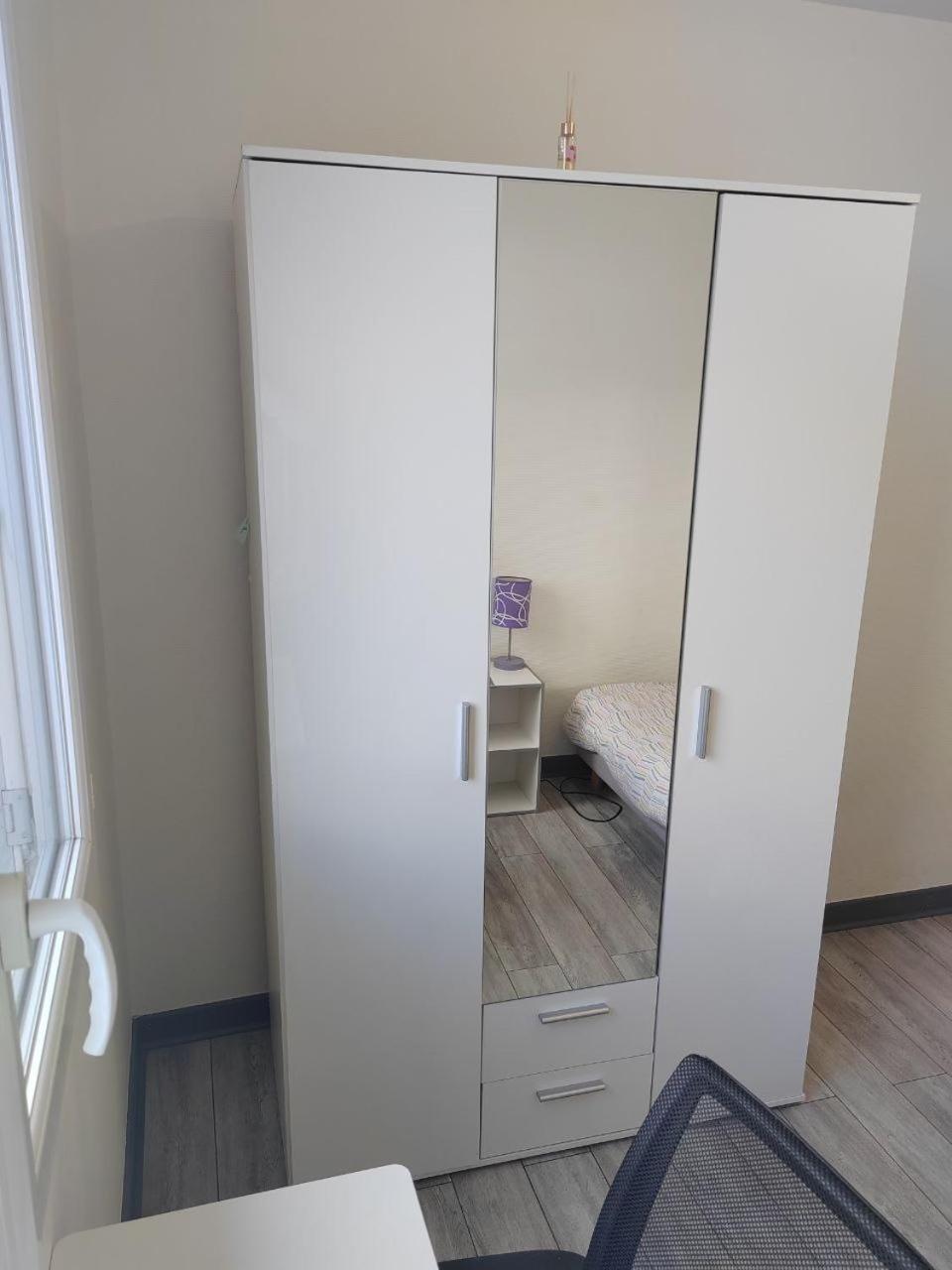 Une Chambre Dans Appartement Partage, Grenoble A 8 Min Du Centre-Ville Luaran gambar